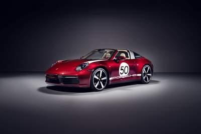 Porsche presents the 911 Targa 4S Heritage Edition