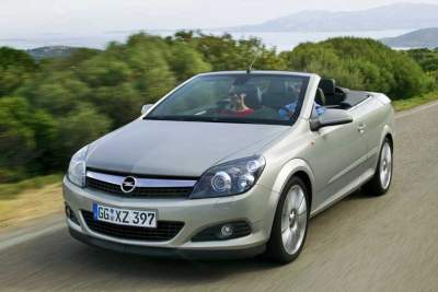 Opel launched the new Astra TwinTop