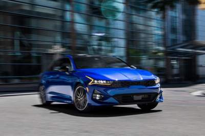 Kia reveals all new, head-turning K5 sedan