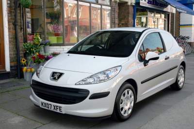 Peugeot 207 van - The new kid on the block