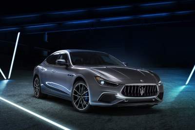 Maserati introduces its first electrified car: The new Ghibli Hybrid
