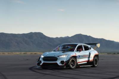 Ford introduces the all-electric Mustang Mach-E 1400 prototype