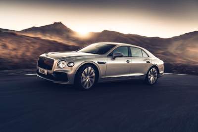 World's first 3D Wood panels available in Bentley Flying Spur