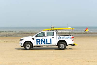 Ford helps spread water safety messages with custom tyres