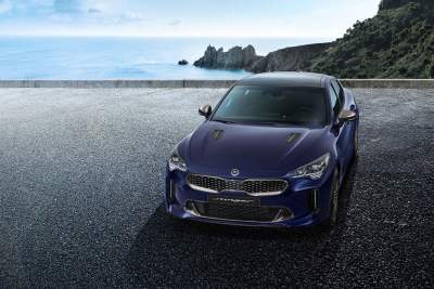 Upgraded Kia Stinger fully revealed