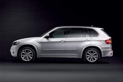 The new BMW X5 4.8i M Sport