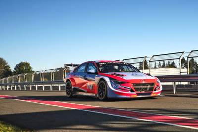 Hyundai Motorsport unveils the Elantra N TCR