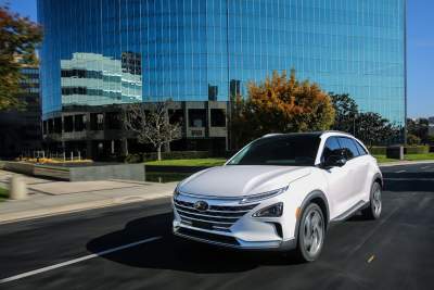 Hyundai commemorates hydrogen powered cars