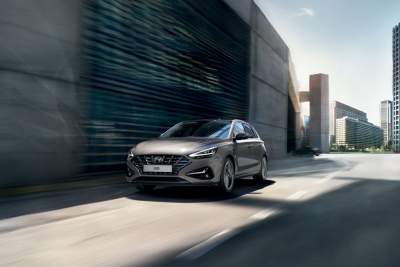 The refreshed Hyundai i30 Hatchback - sleek, safe and more efficient