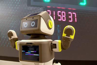 Hyundai unveils its DAL-e robot intended for automated customer services
