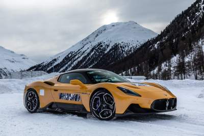 The Maserati MC20 on snow and ice