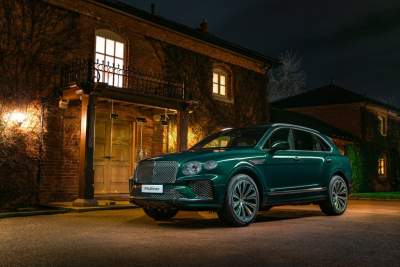 A special Bentley Bentayga Hybrid in green
