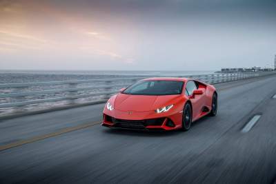 New suite of connected services for the Lamborghini Hurcan EVO range