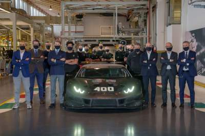 Lamborghini produces its 400th Huracan race car