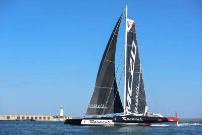 The Maserati Muti 70 sets new Channel Record