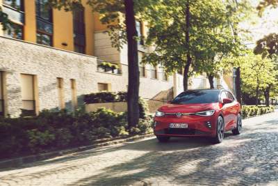 Volkswagen unveils the new ID.4 GTX electric SUV