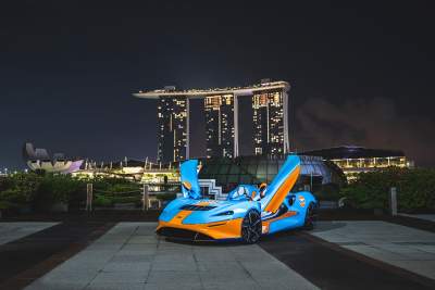 McLaren Elva in Gulf Livery by MSO makes debut in Singapore
