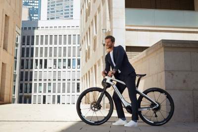 Porsche presents two new eBikes