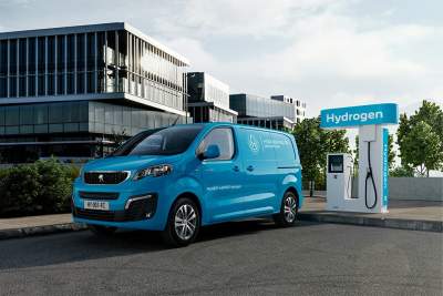 Simply electrifying: Peugeot begins production of new e-Expert Hydrogen