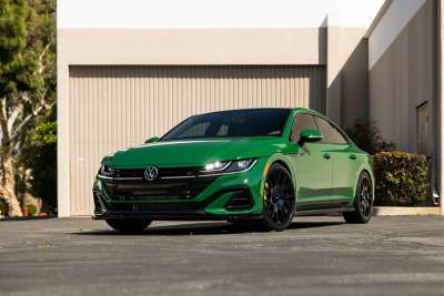 Green Fury: Volkswagen premieres green Arteon 'Big Sur' concept