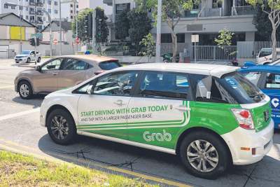 You and three other buddies will soon be able to take the same PHV or taxi