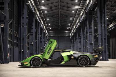 The Lamborghini Essenza SCV12 is the first car with a full carbon fibre chassis homologated to FIA standards