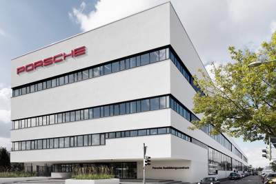 Porsche invests in the production of high-performance battery cells