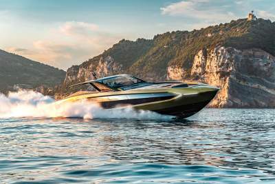 The Tecnomar for Lamborghini 63 takes to the seas