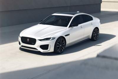Jaguar introduces the new XF R-Dynamic Black and updates the XE