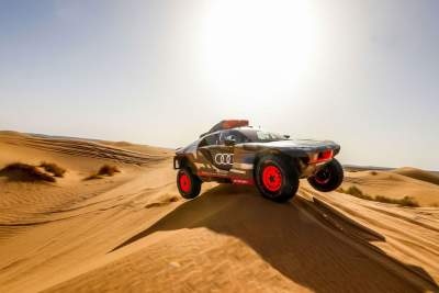 Audi takes the RS Q e-tron into the heat and sand of Morocco