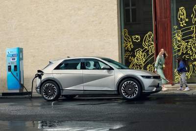 Hyundai launches e-mobility pilot in Singapore