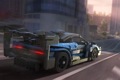 Race the LEGO McLaren Senna GTR in Asphalt 9: Legends