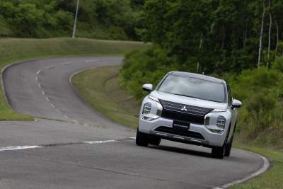 Mitsubishi reveals the new Outlander PHEV