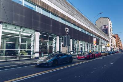 Lamborghini sees largest gathering of its cars yet in support of Movember