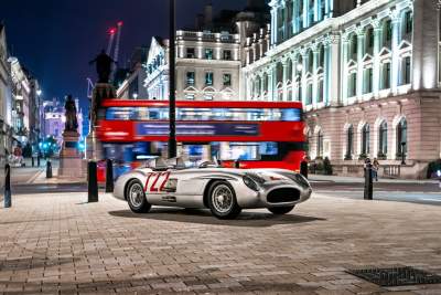 Mercedes-Benz drives the 300 SLR '722' through London in tribute to Sir Stirling Moss