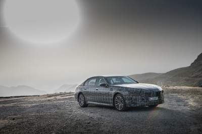 BMW i7 undergoes hot weather testing