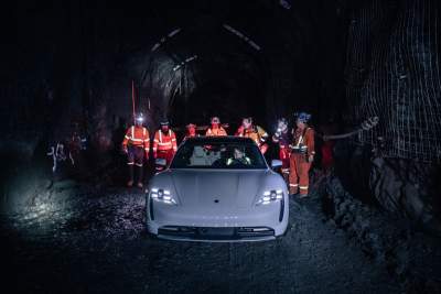 Porsche Taycan Cross Turismo sets new world record