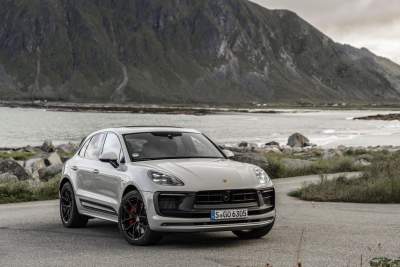 Porsche hits new record for deliveries in 2021