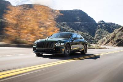 Bentley pulls off the cover off the Flying Spur Hybrid