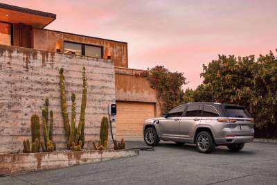 Mopar starts offering wall chargers in the U.S.A