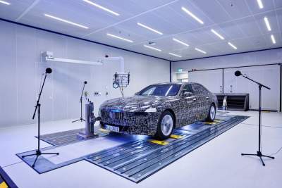 The BMW i7 undergoes final acoustic testing