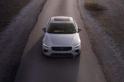 Volvo unveils Black Edition S60 sedan for the U.S.A