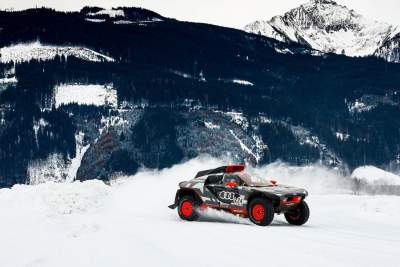 Ken Block takes the Audi RS Q e-tron out in the snow at the GP Ice Race