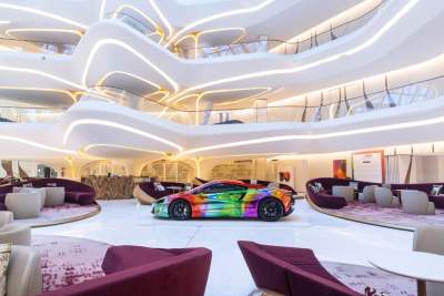 McLaren Automotive unveils new Artura Art Car