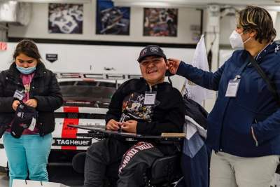 Porsche donates to Make-a-Wish foundation