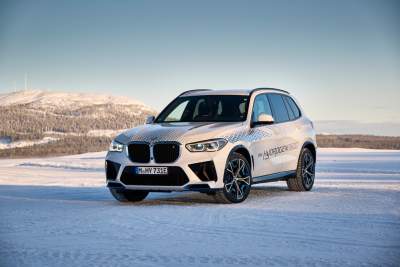 BMW iX5 Hydrogen undergoes cold weather testing in Sweden