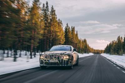 Coupe body confirmed for Rolls-Royce Spectre as it undergoes cold weather testing