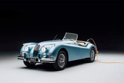 David Beckham presents converted Jaguar XK140 to son as wedding gift