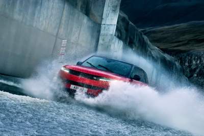 Watch the Range Rover Sport take on the Karahnjukar Dam
