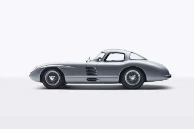This classic Mercedes-Benz now holds the record for the most expensive car sold at auction